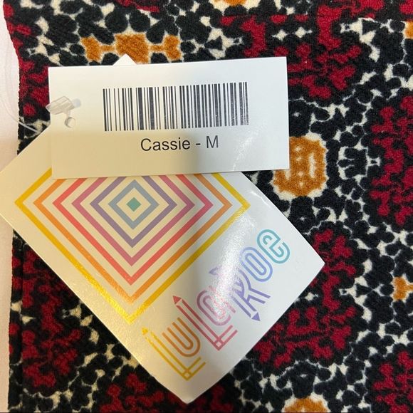 LuLaRoe Pencil Skirt Cassie Style Red Gold Black Size Medium - Picture 6 of 10